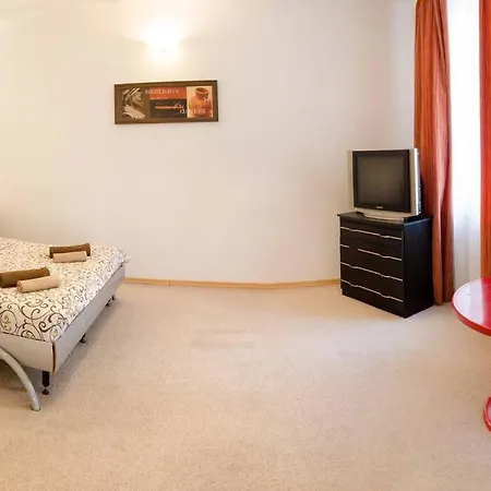 парковка ! поруч госпіталю, центр. Apartment Lviv